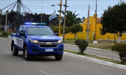 Bruzone recibió nuevo móvil policial y suma vehículo utilitario para la Comuna