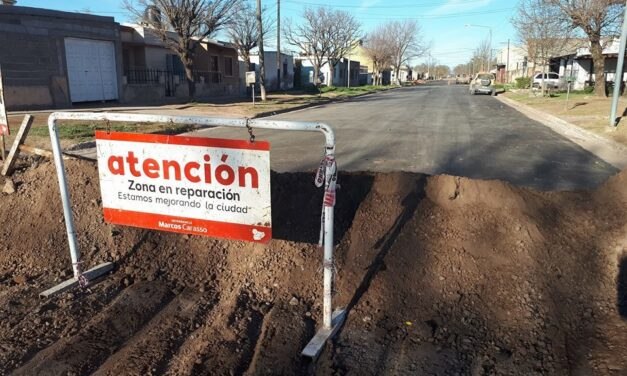 Avanza la pavimentación de siete cuadras en Cabrera