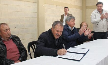 Schiaretti firmó convenio por obras de infraestructura eléctrica en Lutti