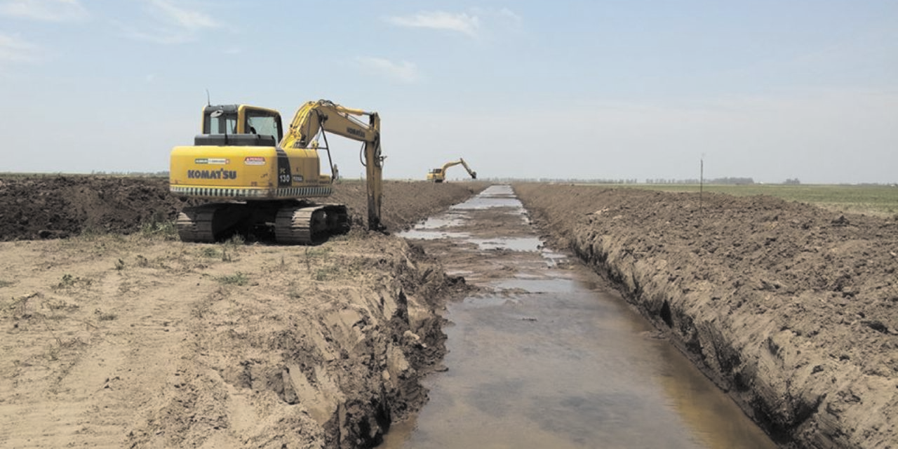 Serrano: ejecutan obras hídricas en la Laguna del Siete