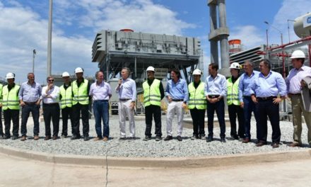 Macri inauguró la central térmica de Villa María