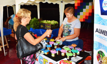 Feria Barrial de Alimentos en el Viejo Mercado