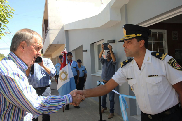 En Monte Maíz, Schiaretti inauguró sede policial y entregó aportes