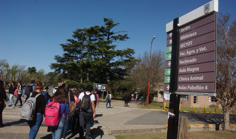 Un anfiteatro del campus pasará a llamarse “Combatientes de Malvinas”