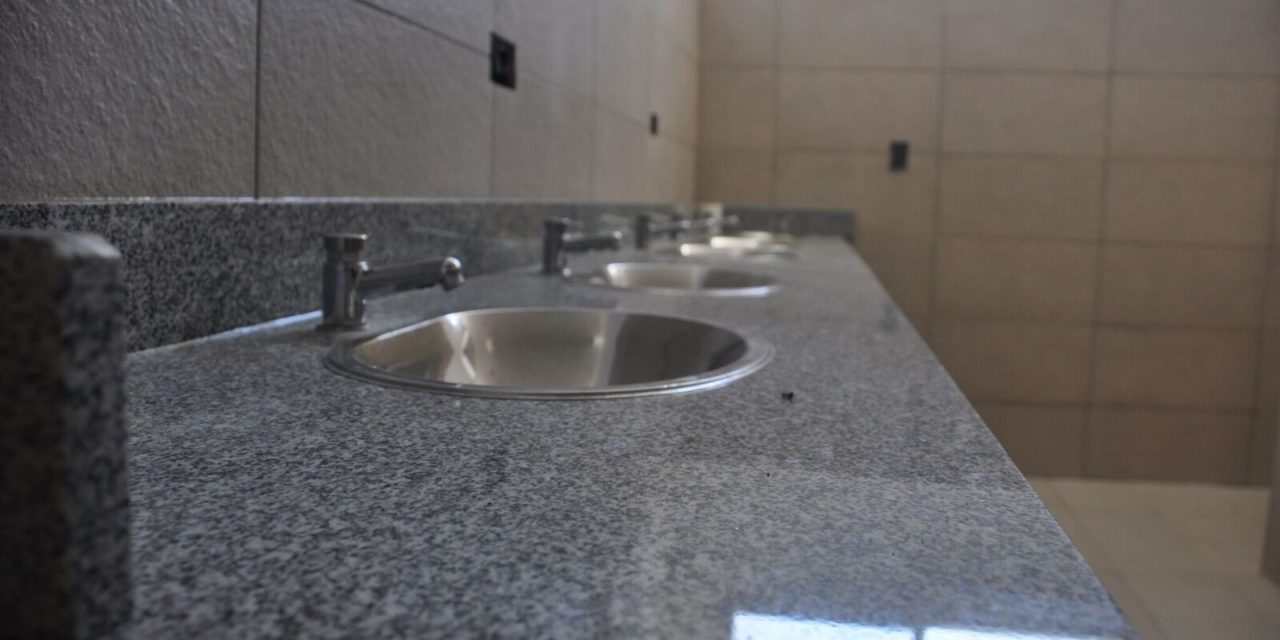 Una nueva batería de baños para la Vecinal Industrial