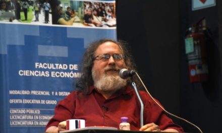 Richard Stallman disertó en Río Cuarto