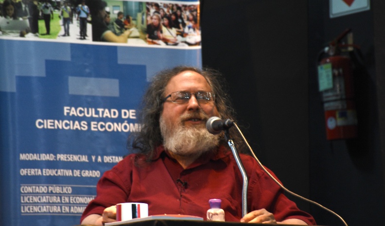 Richard Stallman disertó en Río Cuarto