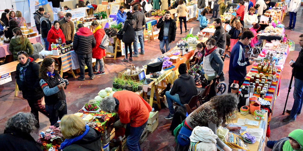 Se realizó una nueva edición de Fericambio en el Viejo Mercado