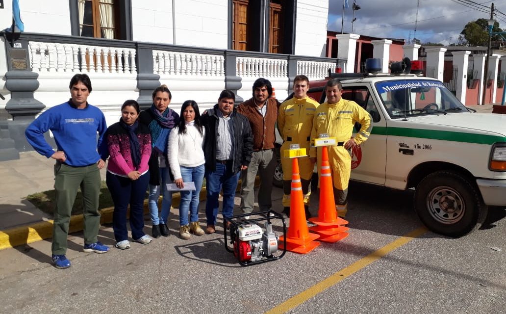 Reducción: entrega de equipamiento a Defensa Civil