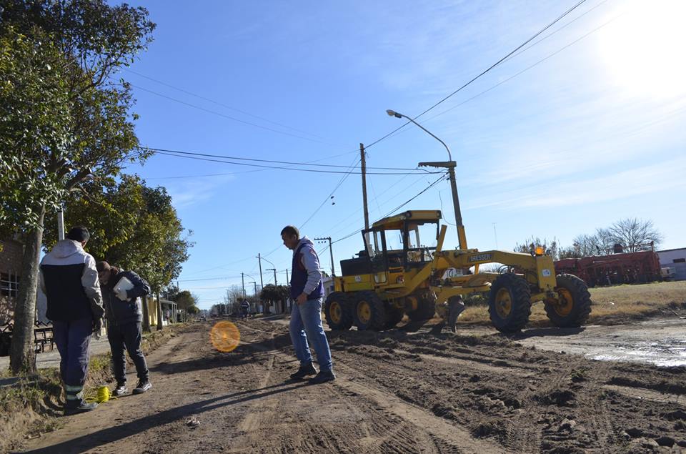 Más cuadras de cordón cuneta en Alcira Gigena