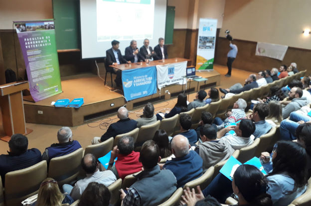 Más de 400 personas asistieron a las jornadas forestales