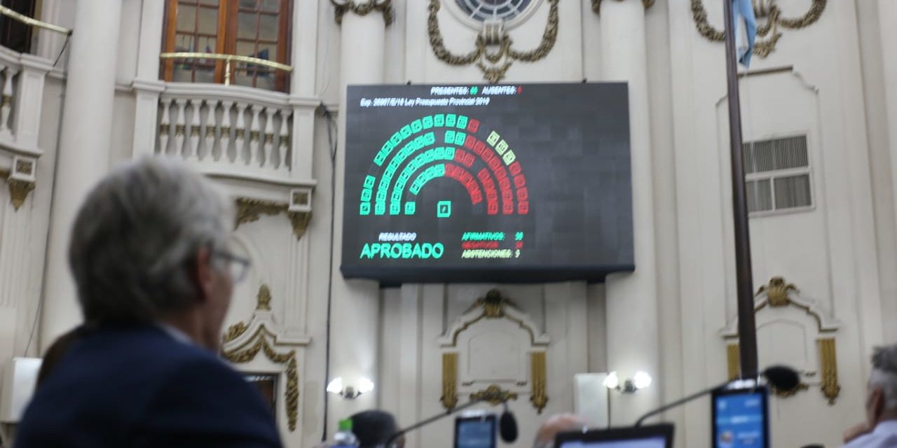 Se realizó la 38ª Sesión Ordinaria de la Unicameral