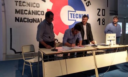 Firma de convenio de cooperación entre municipios y el IPET n° 255 de La Carlota