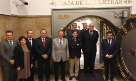 Schiaretti depositó el legado de escritoras argentinas en el Instituto Cervantes