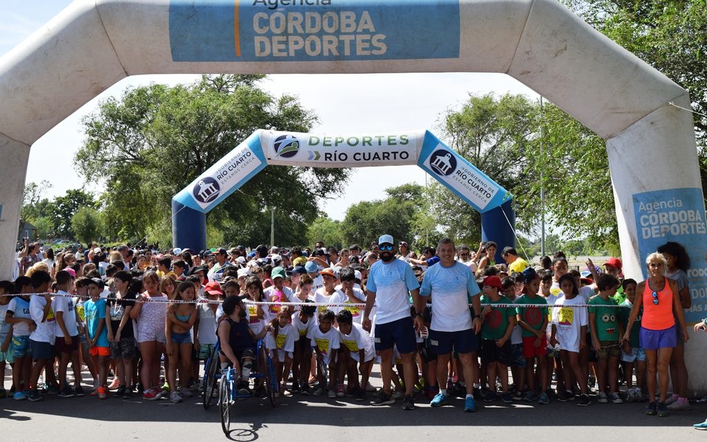 Más de 900 chicos participaron de la Maratón intercolonias