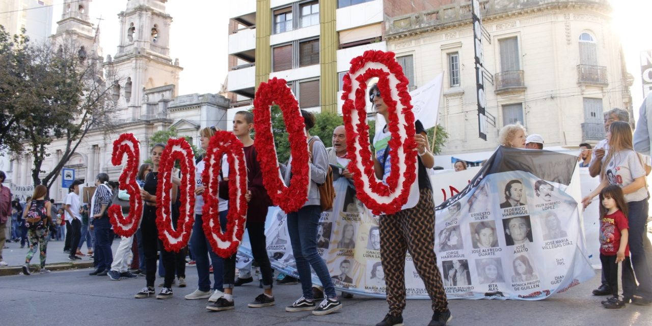 La Universidad también reclamó por Memoria, Verdad y Justicia