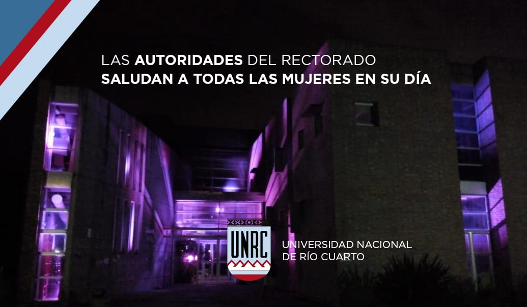 UNRC: Iluminaron de color violeta el frente de la Biblioteca Central en adhesión al mes de la mujer