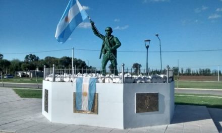 Monte de los Gauchos: se inauguró el monumento al Héroe de Malvinas Roberto Rojas