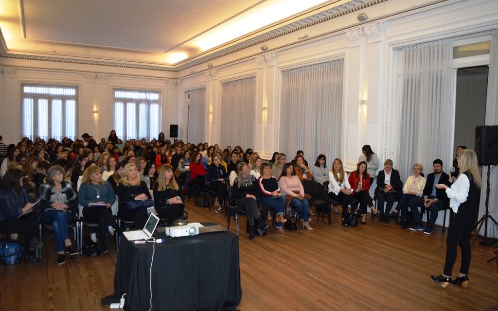 Río Cuarto: Lideresas dictó el taller “El arte de hablar en público”