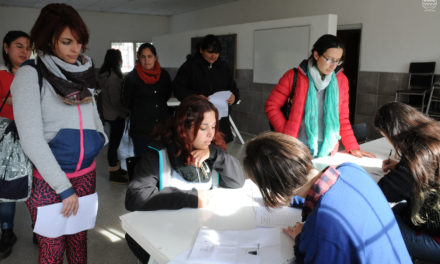 Con la participación de 70 personas comenzaron los talleres de la Universidad Barrial en Las Higueras