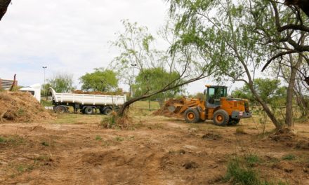 Continúan las tareas de limpieza en el río cuarto