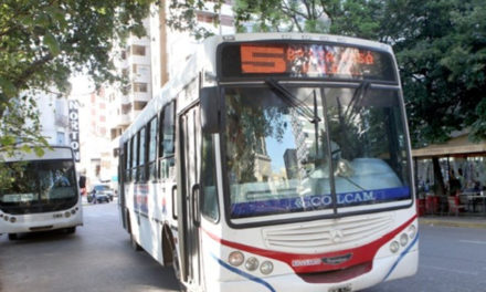 Sin acuerdos, el paro del transporte interurbano continúa en la provincia de Córdoba