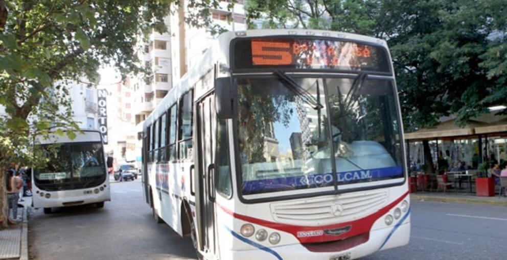 Sin acuerdos, el paro del transporte interurbano continúa en la provincia de Córdoba