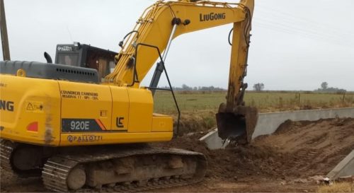 Serrano: Avanzan obras del puente tubo canal y desagües pluviales