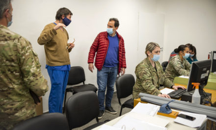 Río Cuarto: Llamosas recorrió el Centro de Operaciones que funciona en el Centro de Salud