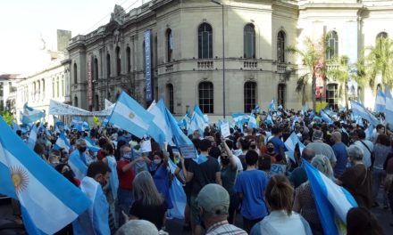 En Córdoba y el país, la oposición se movilizó en un nuevo banderazo