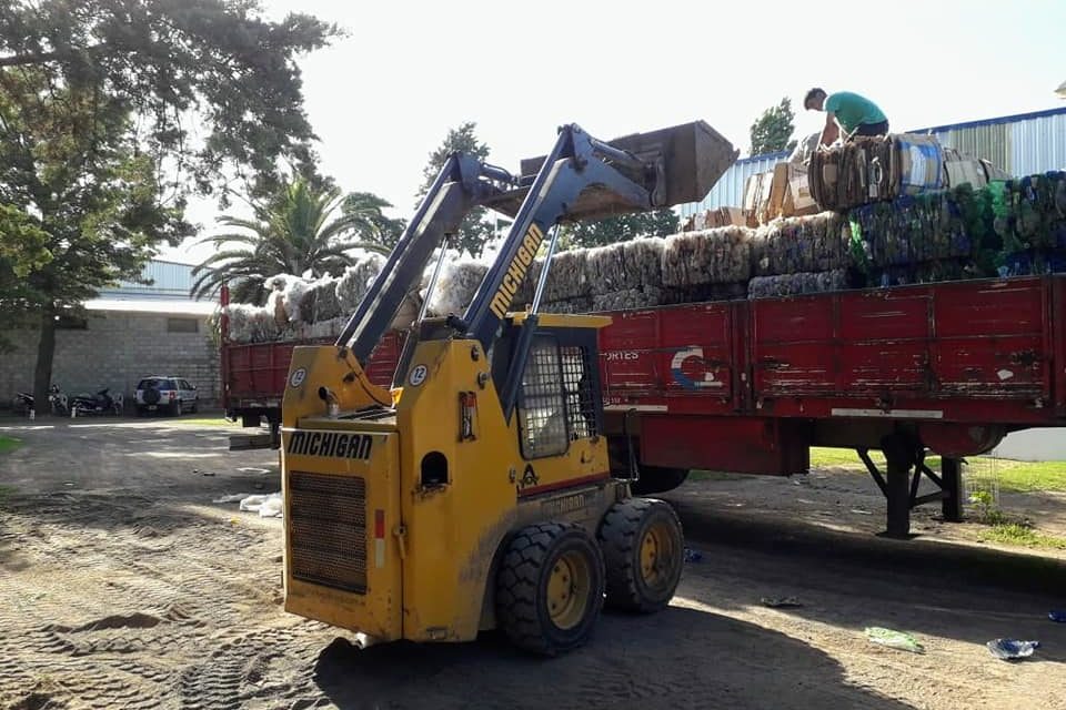 Arias: reciclan once toneladas de residuos