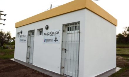 Inauguraron los baños de la Laguna Municipal de Alejandro Roca