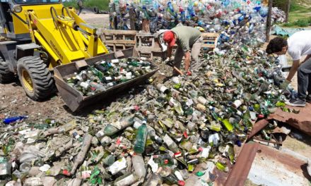 Italó realizó la primera venta de material reciclado