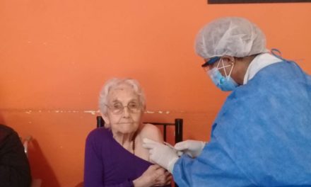 Comenzaron a aplicar vacunas contra el Covid-19 en Alejandro Roca