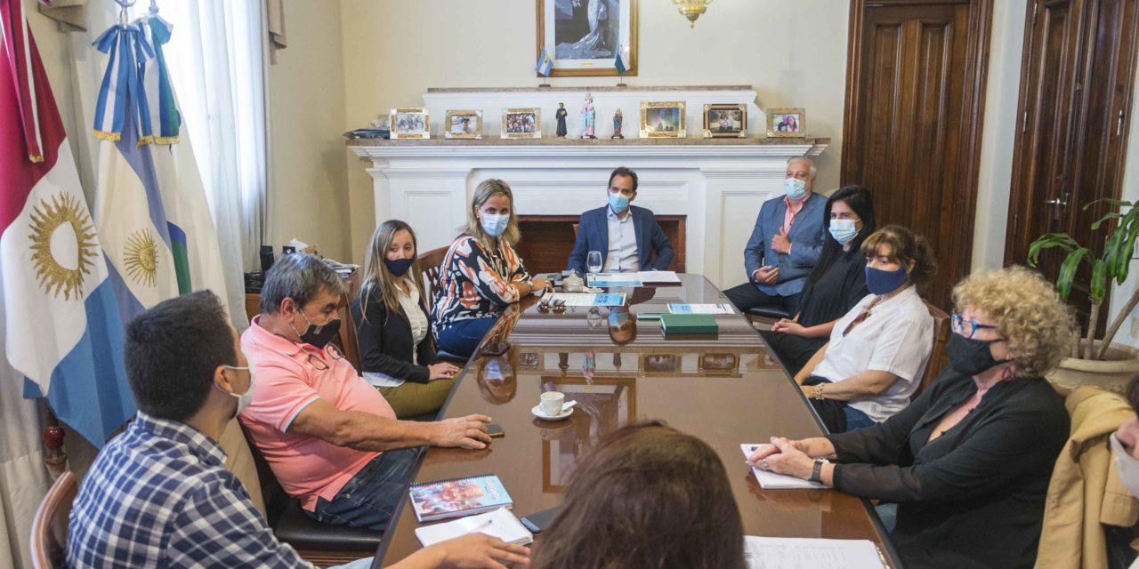 LLamosas se reunió con la Comisión Municipal de la Memoria