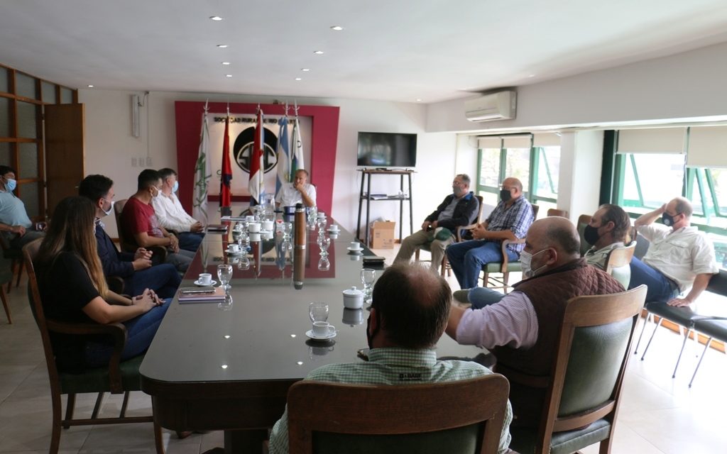 La provincia se reunió con la Sociedad Rural Río Cuarto (SRRC) por las ETAC