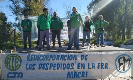 Paro en Fábrica Militar de Río Tercero: reclaman reincorporación de los despedidos de “la era Macri”