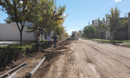 Río Tercero: comenzó la obra de cordón cuneta en el Barrio Castagnino