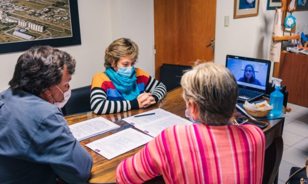 Adelia María: Firma de convenio con la Sociedad Educativa Argentina