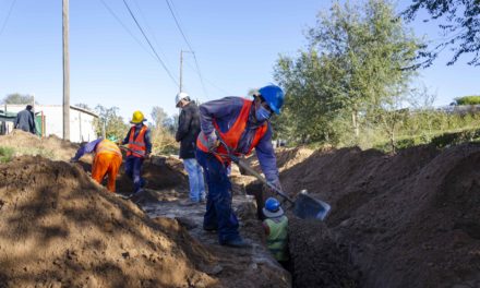 Río Cuarto: La red de cloacas en barrio Alberdi ya tiene un avance de obra superior al 40%
