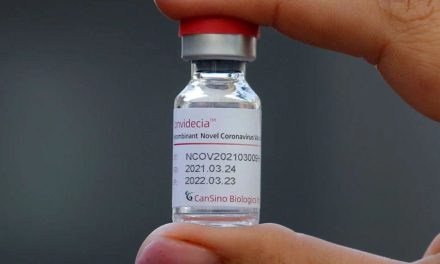 Covid-19: Provincia confirmó la compra de un millón de vacunas Convidecia