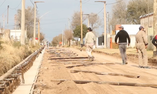 Alcira Gigena: más cuadras de cordón cuneta en el Barrio Bella Vista Norte