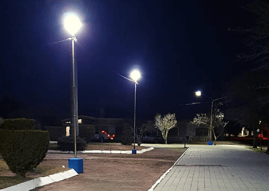 Bulnes: Nuevas luminarias LED en Plaza San Martín