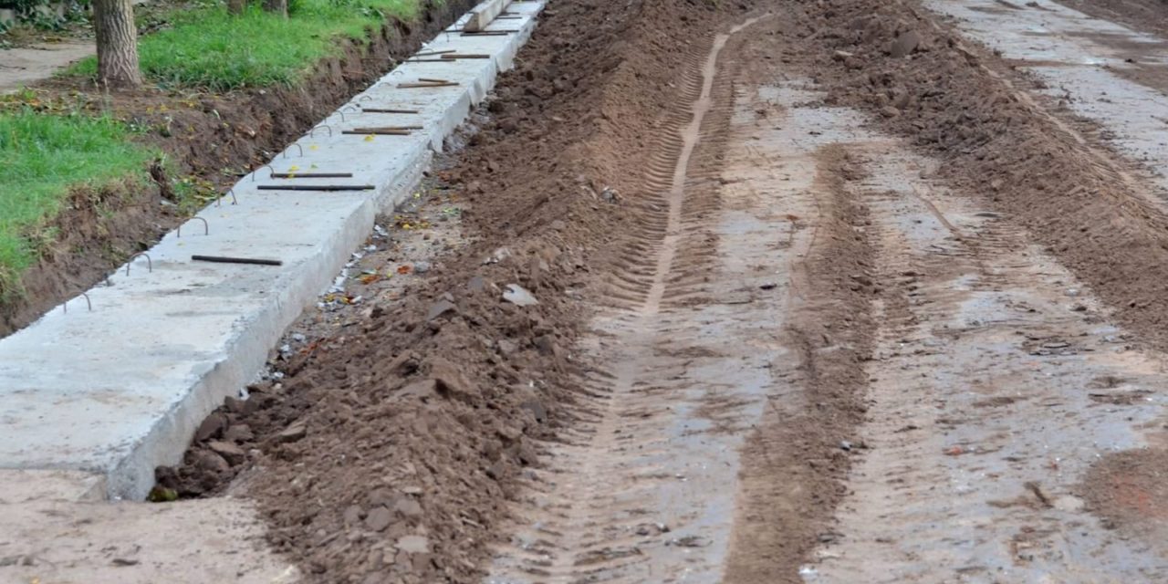 Adelia María: obra de cordón cuneta en Barrio Norte