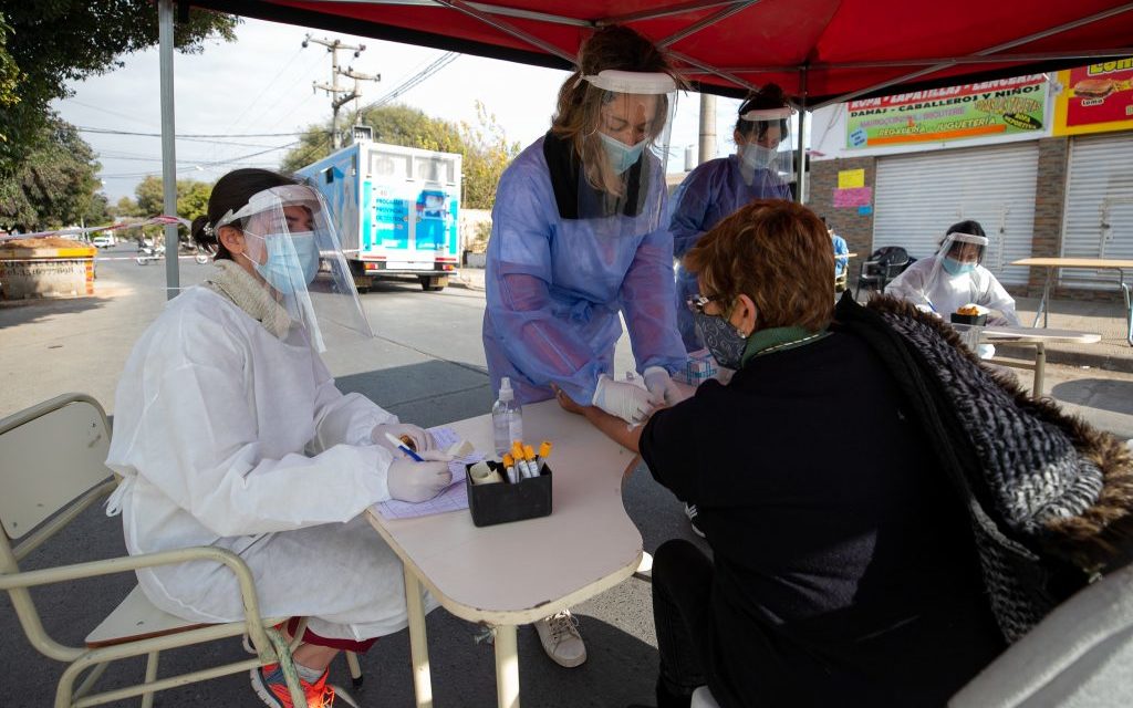 Córdoba: se confirmaron 2.409 casos nuevos de Covid-19 y 19 fallecimientos