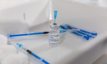 Córdoba inició el estudio sobre la respuesta inmune de combinar vacunas