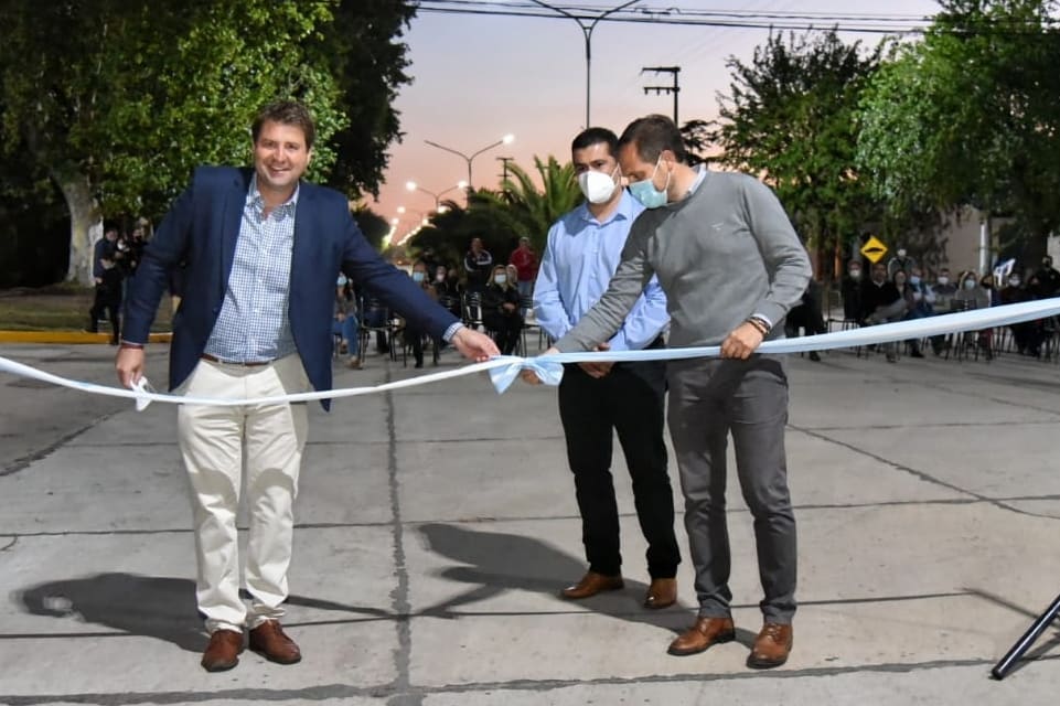 Arias: se inauguró la obra de pavimentación en Avda. Catamarca