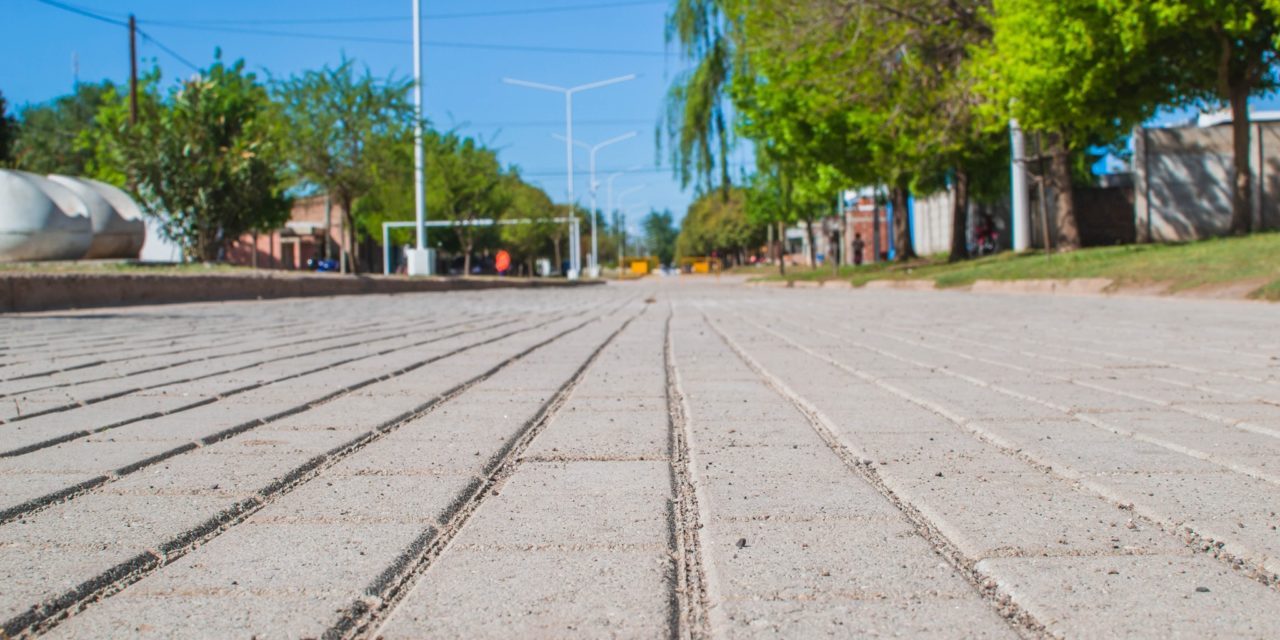 Las Perdices: inauguración de calles de adoquinado