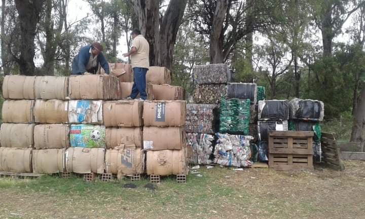 Villa Huidobro: se concretó la venta de material reciclado