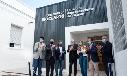 Nueva Cámara de Vacunas: Llamosas habilitó la cuarta etapa de las obras del Centro de Salud